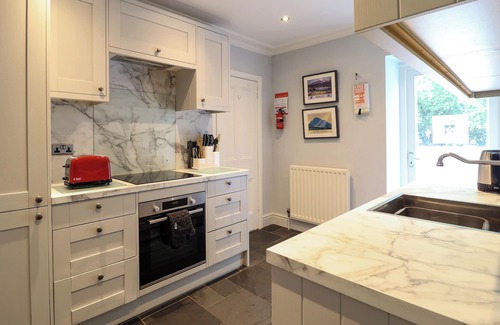 Talsarnau House | MOR EDRIN, pet friendly, character holiday cottage in Harlech