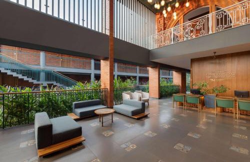 Krishnagiri Hotel | Morickap Lord's 83, Trademark Collection by Wyndham