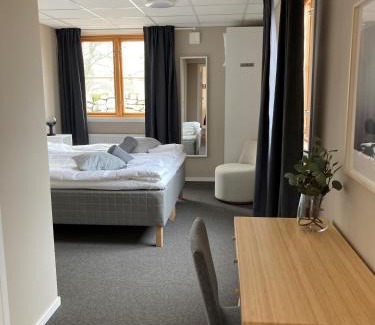 Ellos Bed & Breakfast | Morlanda B&B