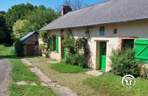 Saint-Christophe-du-Luat House | Mortin