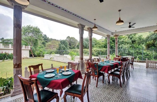 Udaipur District Villa | Mosaic Villa By Ebony Stays – 5BHK Luxury Villa in Udaipur Surrounded by Nature