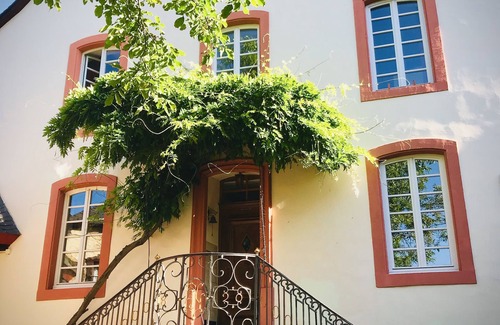 Kinheim Apartment | Mosel Loft in a historical ambience - James Cook Apartment