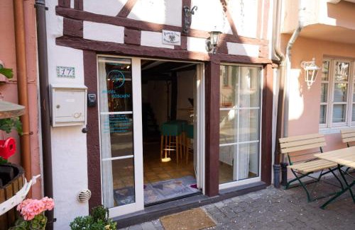 Bernkastel House | Mosel Röschen