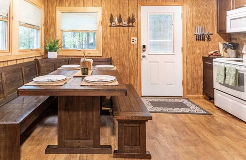 Greentown Cabin | Moss Hollow Cabin in Poconos