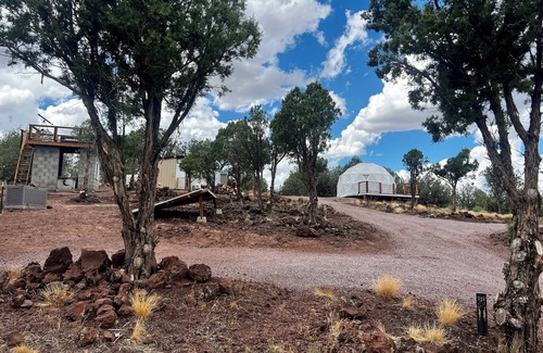 Ash Fork RV Rental | MOST UNIQUE 1-bedroom Dome in Williams with WiFi access