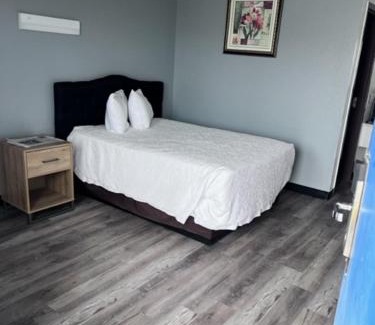 Lordsburg Hotel | Motel 10
