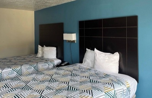 Broadmoor Hotel | Motel 6 Baton Rouge, LA - East - I-12