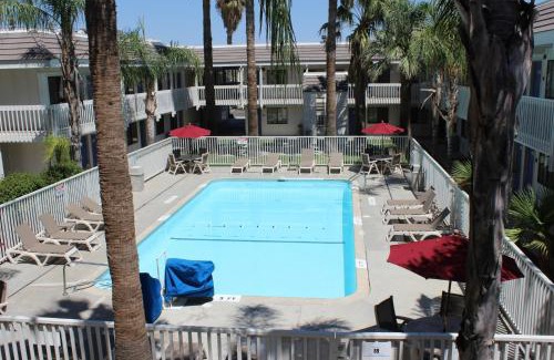 Coalinga Hotel | Motel 6-Coalinga, CA - East