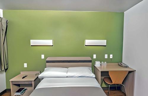 West Colorado Springs Hotel | Motel 6 Colorado Springs, CO – South/Metro Area