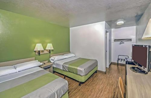 West Colorado Springs Hotel | Motel 6 Colorado Springs, CO – South/Metro Area
