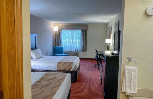 Elkhart Hotel | Motel 6 Elkhart, IN