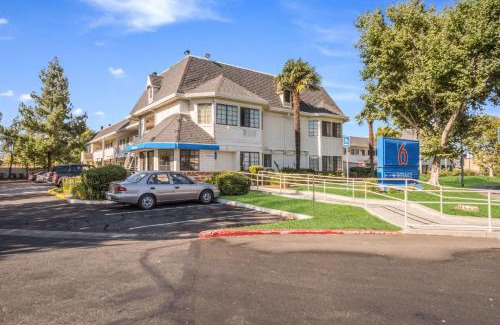 Fairfield Hotel | Motel 6-Fairfield, CA - North