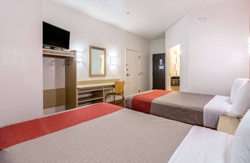 Fort Mill Hotel | Motel 6 Fort Mill, SC - Charlotte