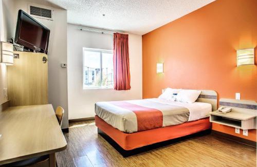 Grant Creek Hotel | Motel 6-Missoula, MT