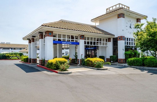 Oakdale Hotel | Motel 6 Oakdale, Ca