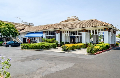 Oakdale Hotel | Motel 6 Oakdale, Ca