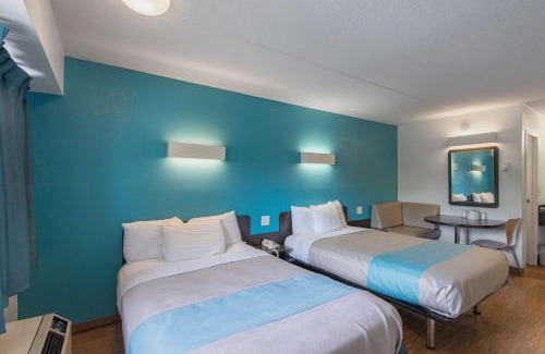 Overland Park Hotel | Motel 6-Overland Park, KS