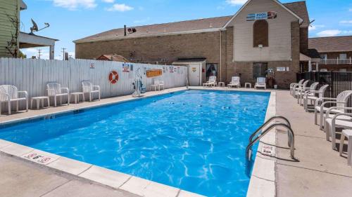 Portsmouth Hotel | Motel 6-Portsmouth, VA