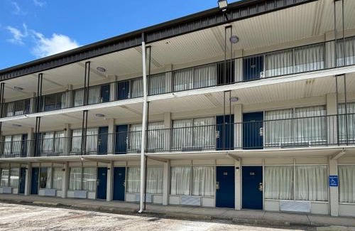 Richmond Hotel | Motel 6 Richmond, KY EKU Campus Area