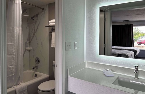 Richmond Hotel | Motel 6 Richmond, KY – EKU Campus Area