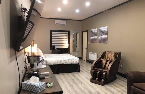 Beresford Hotel | Motel 7 Inn & Suites