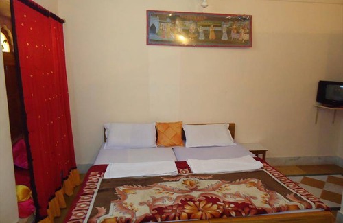 Amar Sagar Pol House | Motel ∙ 8 guests