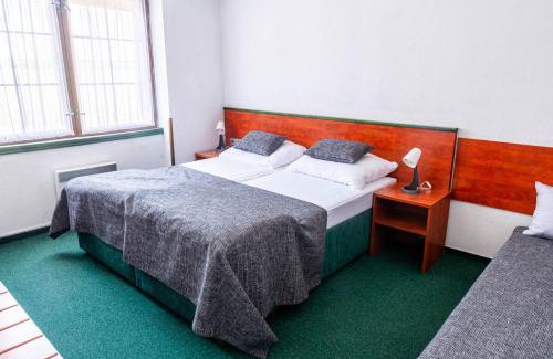 Cernozice Hotel | Motel Arkus
