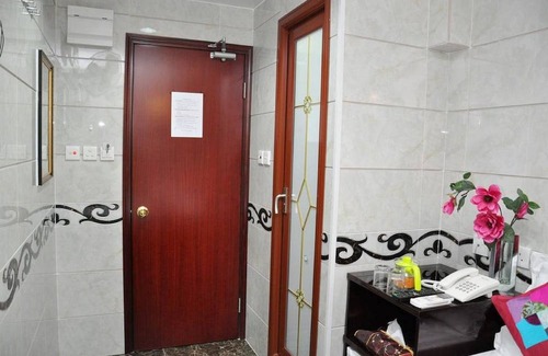 Tsim Sha Tsui House | Motel