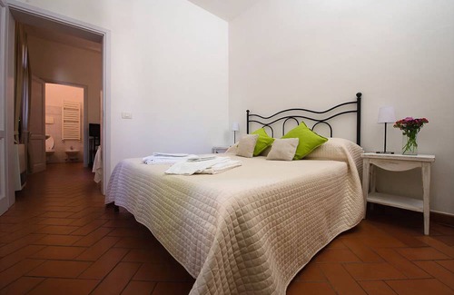 San Lorenzo House | Motel