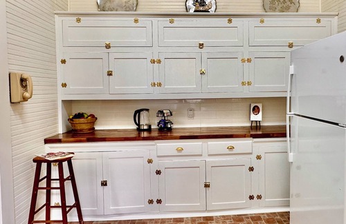 Plains House | Mother Allie's House - Childhood home of Rosalynn Carter/newly renovated/firepit