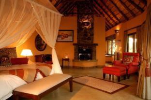 Madikwe Game Reserve Cabin | Motswiri Private Safari Lodge