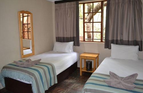 Hartbeespoort Hotel | Mount Amanzi