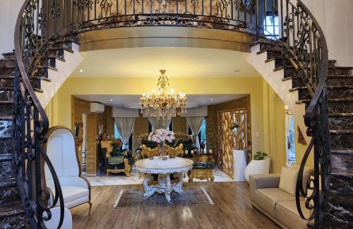 Greater Johannesburg Metropolitan Area Cabin | Mount Grand Boutique - 110 Mount Street