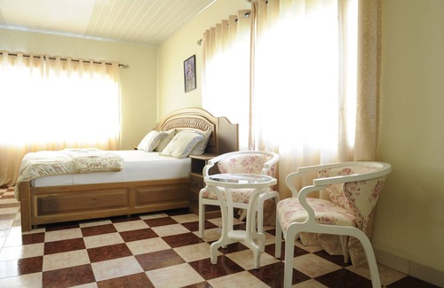 Obosomase Hotel | Mount Pleasant Inns & Apartment