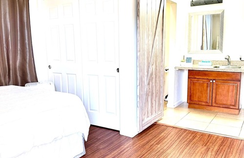 Hauula Apartment | Mountain and ocean views -5 minutes from the PCC