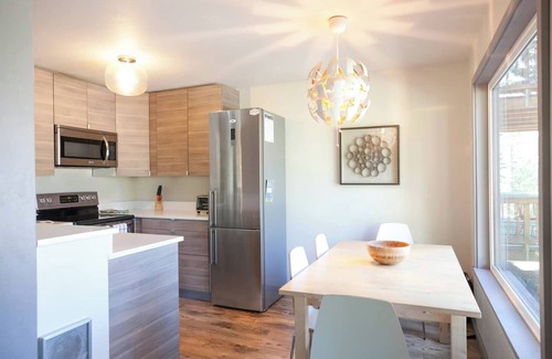 Alpine Meadows Condo | Mountain Chic Condo | Near Alpine Meadows