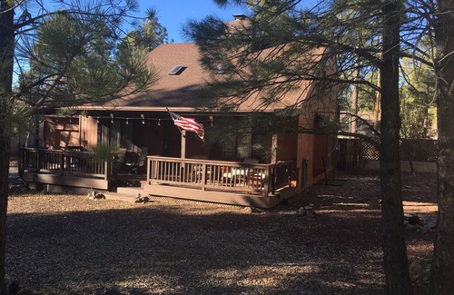 Munds Park Cabin | Mountain Cottage Retreat in the Pinewood community