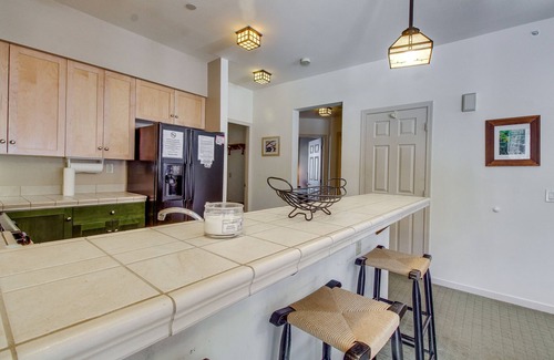 Mammoth Lakes Condo | Mountain Getaway with a Shared Outdoor Pool, Hot Tub and Nature Views