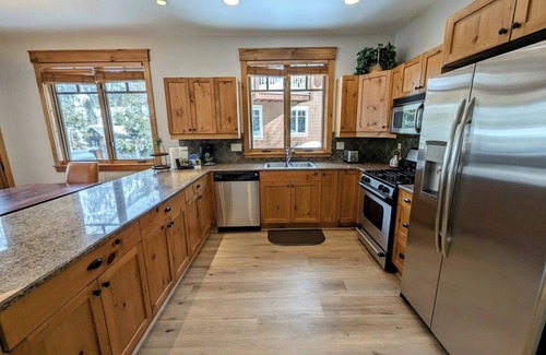 Keystone House | Mountain getaway with free shuttle and hot tub