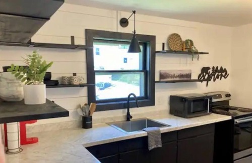 Coudersport Cabin | MOUNTAIN MODERN CABIN