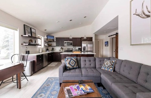 Victor House | Mountain Modern Retreat in Teton Valley, Between Grand Targhee and Jackson