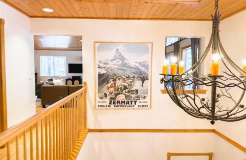 Tahoe Woods Villa | Mountain Retreat near Skiing, HotTub, PetFriendly