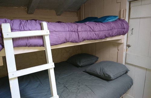 Sare Cabin | Mountain sheepfold on the Basque Coast, access on foot, climb by 4X4