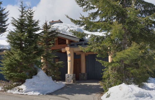 Nordic Estates House | Mountain townhouse w/hot tub & ski access