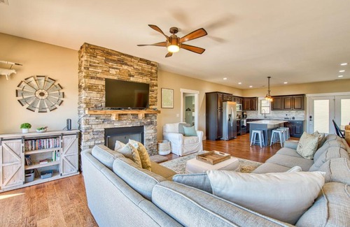 Waynesville House | Mountain Valley Splendor