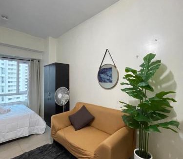 Legazpi Village Apartment | Mountain View at Beacon Tower