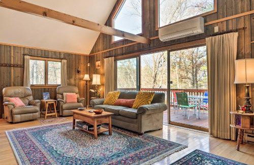 Conway House | Mountain-View Conway Cabin about 9 Mi to Slopes!