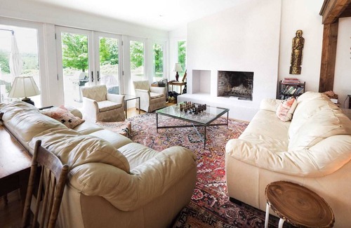 North Egremont House | Mountain View Estate Sleeps 18