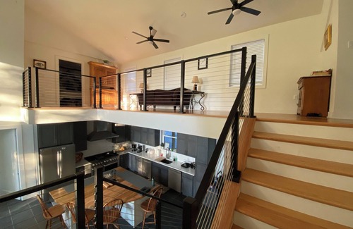 James Creek House | Mountain Views on 27 acres - 15 minutes from Raystown Lake