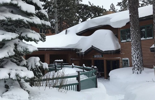 Mammoth Lakes Condo | Mountainback #52, Loft, Corner
